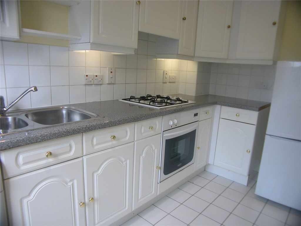 Property photo 3 of 5 Kitchen