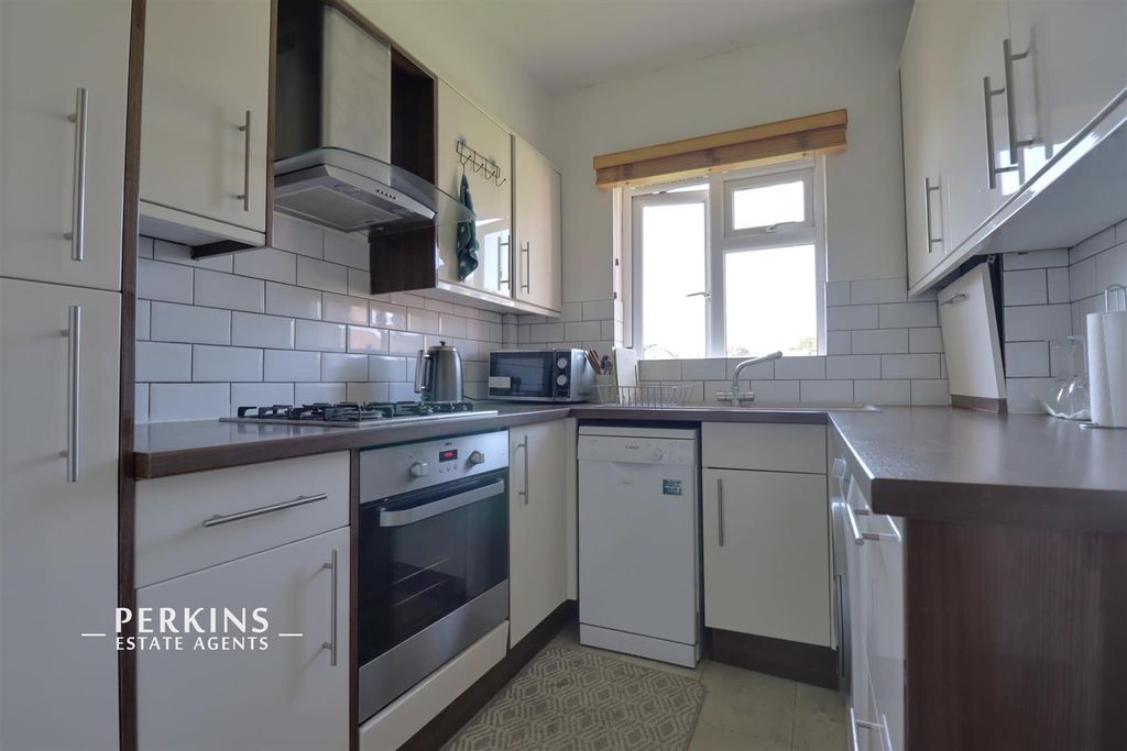 Property photo 2 of 7 Kitchen.Jpg
