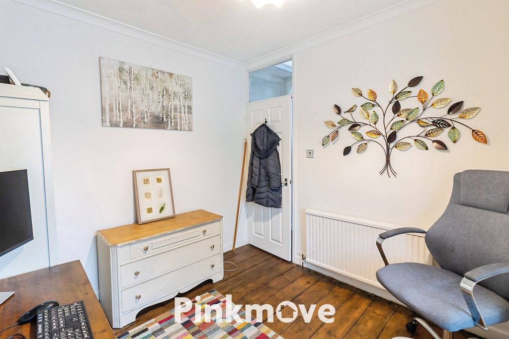 Property photo 3 of 16