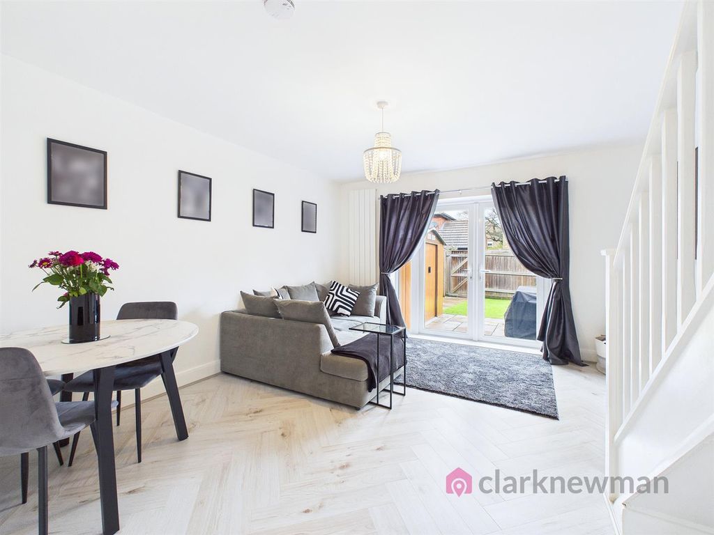 Property photo 2 of 14 Living Room