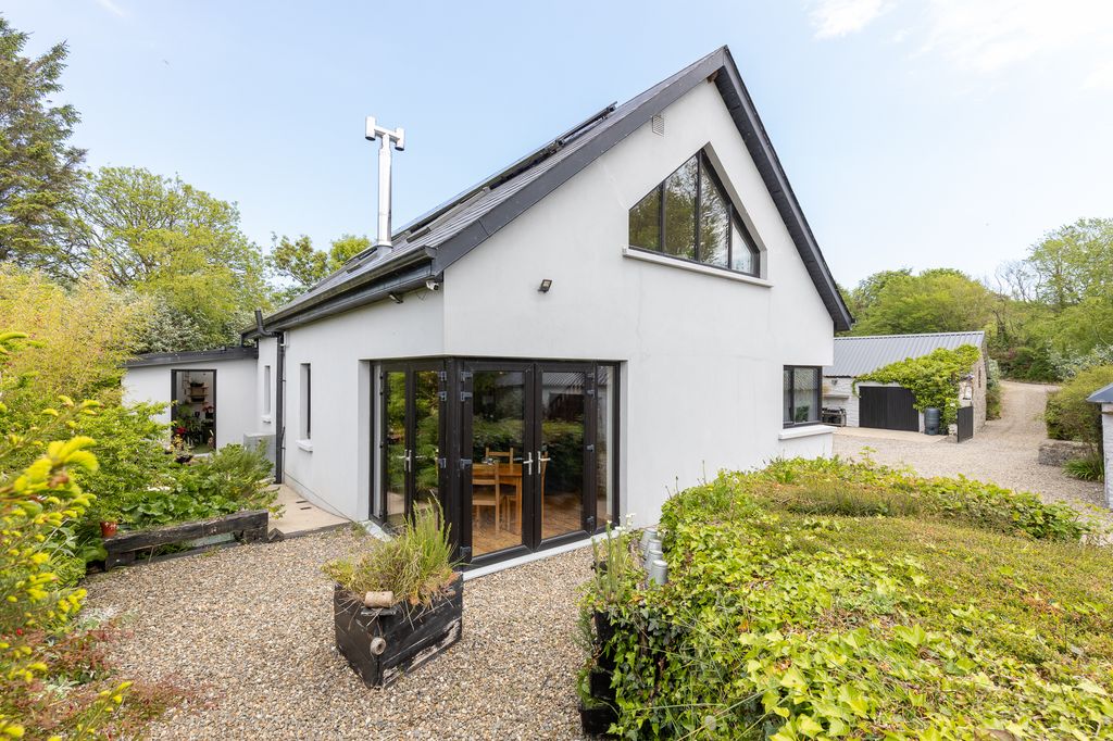 Property photo 1 of 46