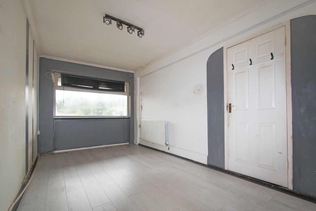 Property photo 2 of 11 Bedroom 4