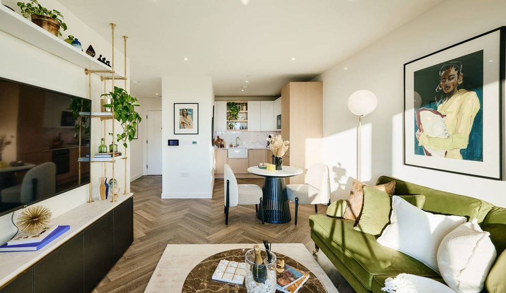 Property photo 3 of 8