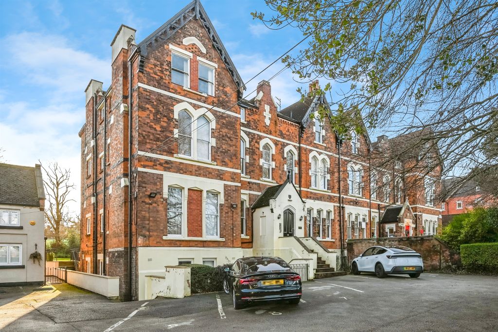 Property photo 1 of 9