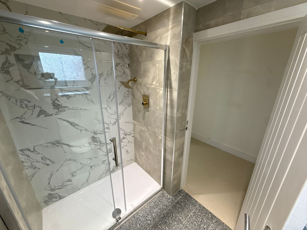 Property photo 3 of 8 Photo 06-10-2025, 10 45 47