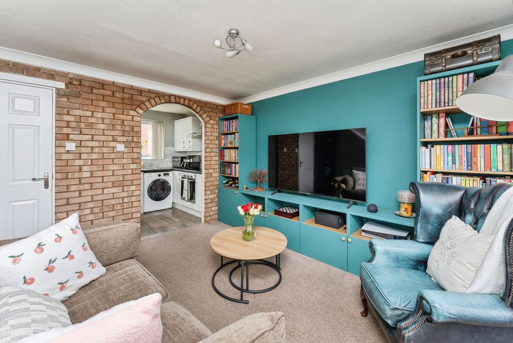 Property photo 2 of 17 Photo