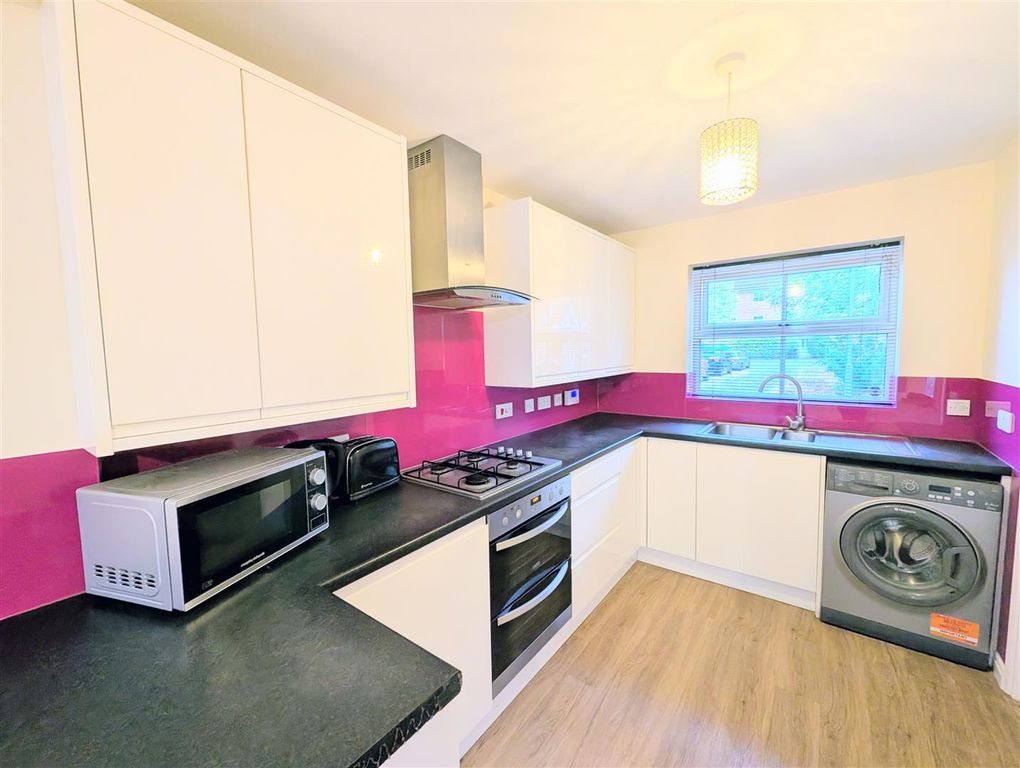 Property photo 3 of 21 Pxl_20251017_155638351~2.Jpg