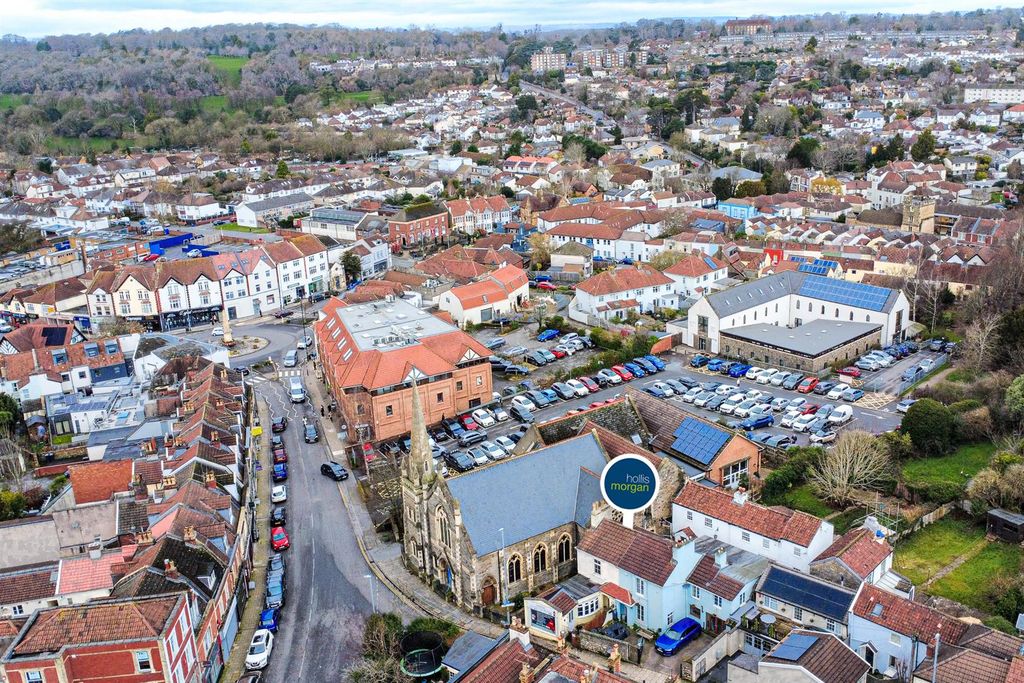 Property photo 2 of 29 Westrym House, Waters Lane, Westbury Village, West