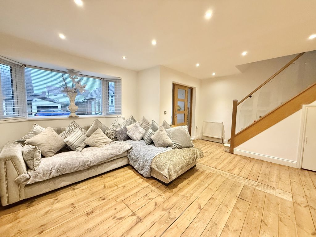 Property photo 3 of 12 Img_6551