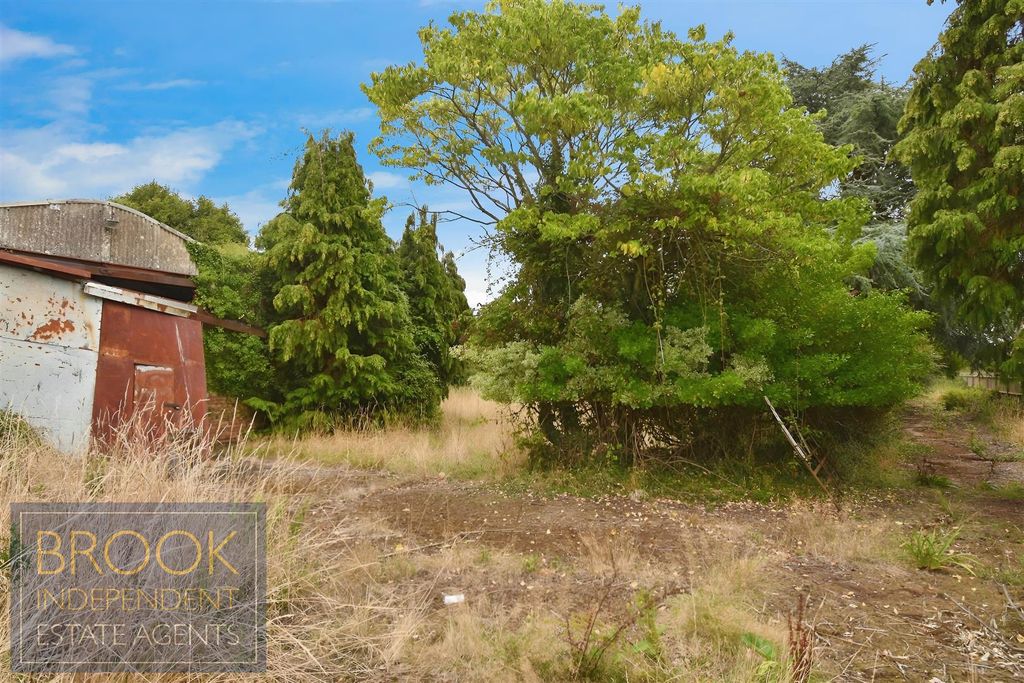 Property photo 2 of 6 0Afab973-Ha 20Garden.Jpg