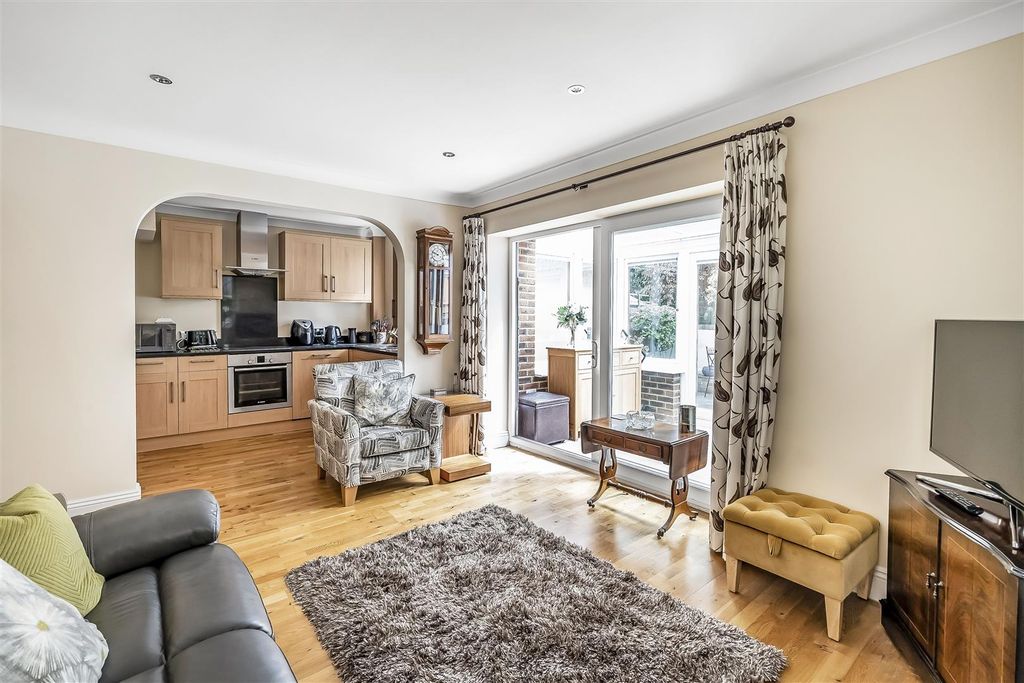 Property photo 2 of 29 95-Malden-Road-30.Jpg