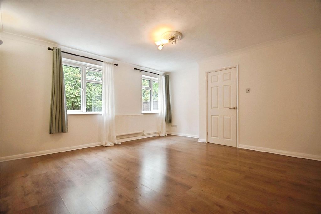 Property photo 3 of 17 Picture No. 20