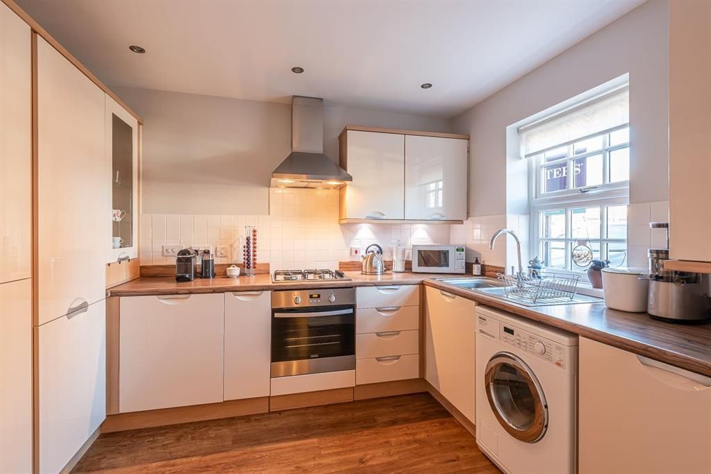 Property photo 3 of 9 Kitchen.Jpg