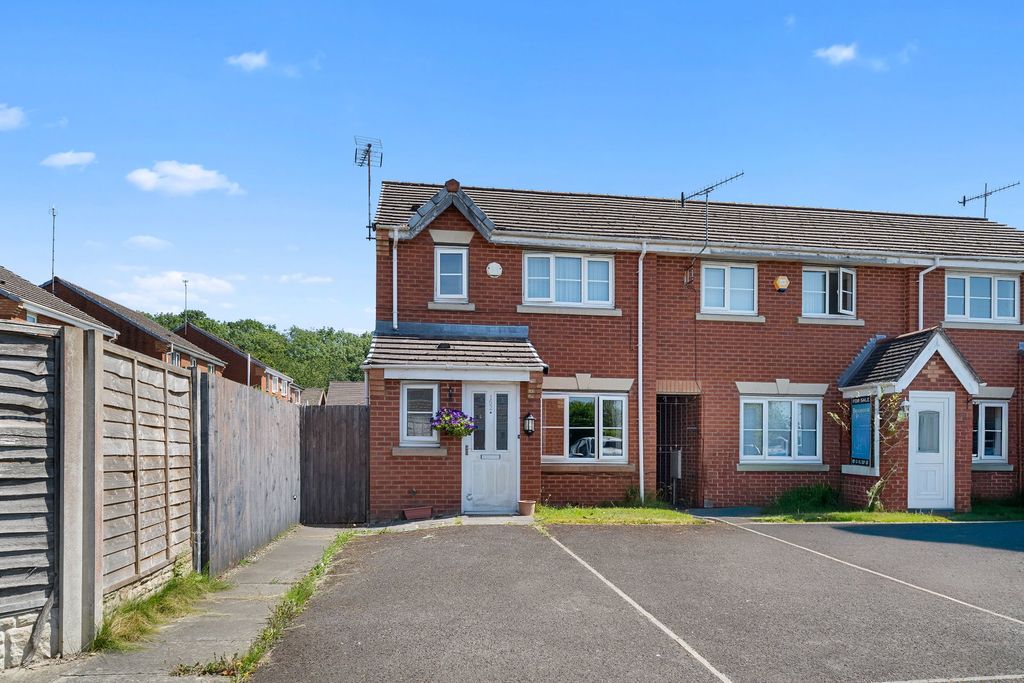 Property photo 2 of 18