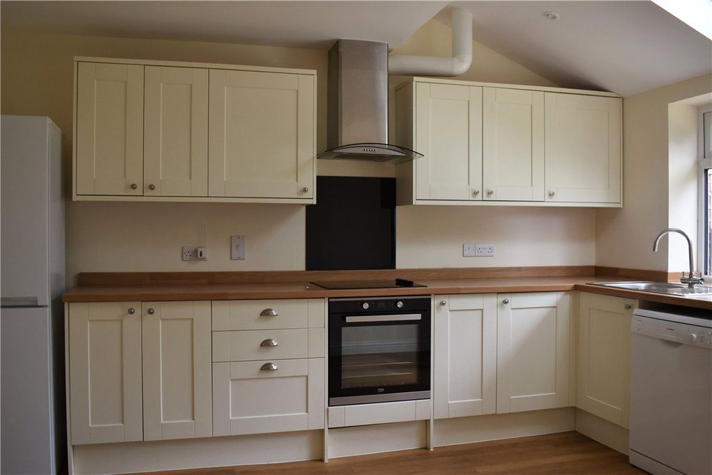 Property photo 3 of 11 Picture No. 04