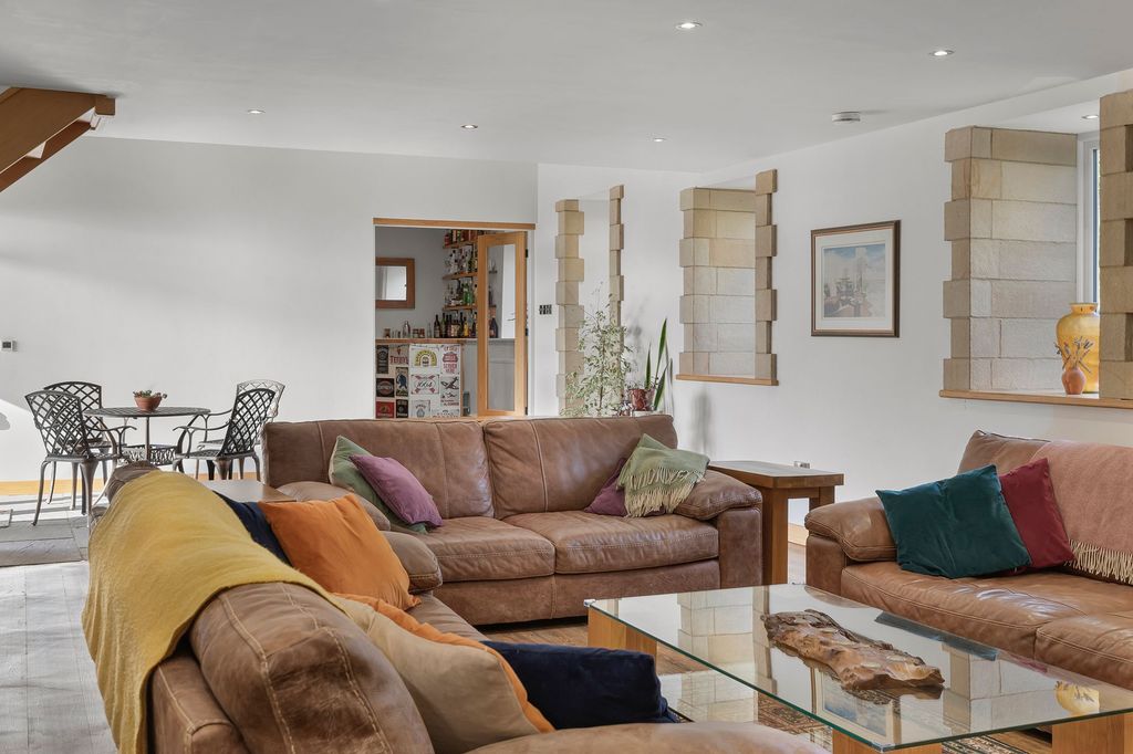 Additional image 30 of 3 bed property for saleOtley Road, Bingley BD16