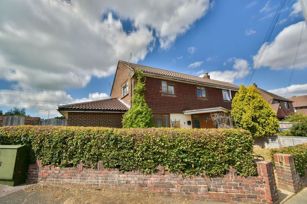 Property photo 2 of 18