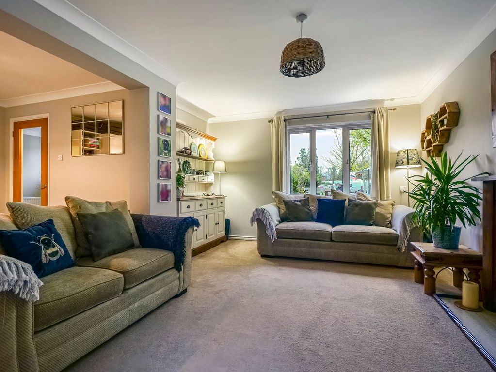 Property photo 3 of 28