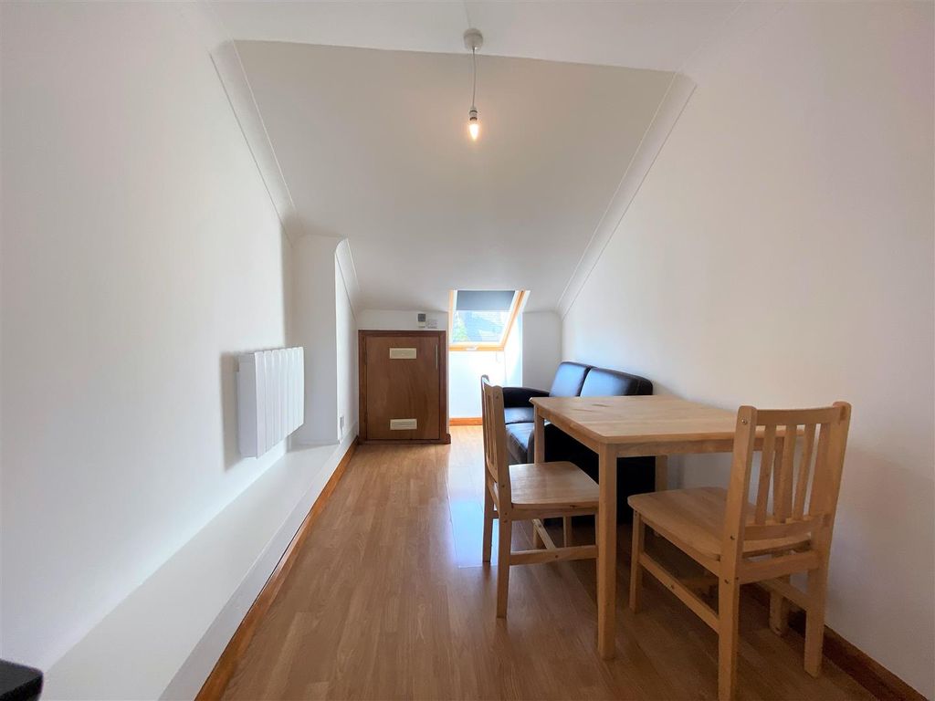 Property photo 2 of 6 Img_1068.Jpg