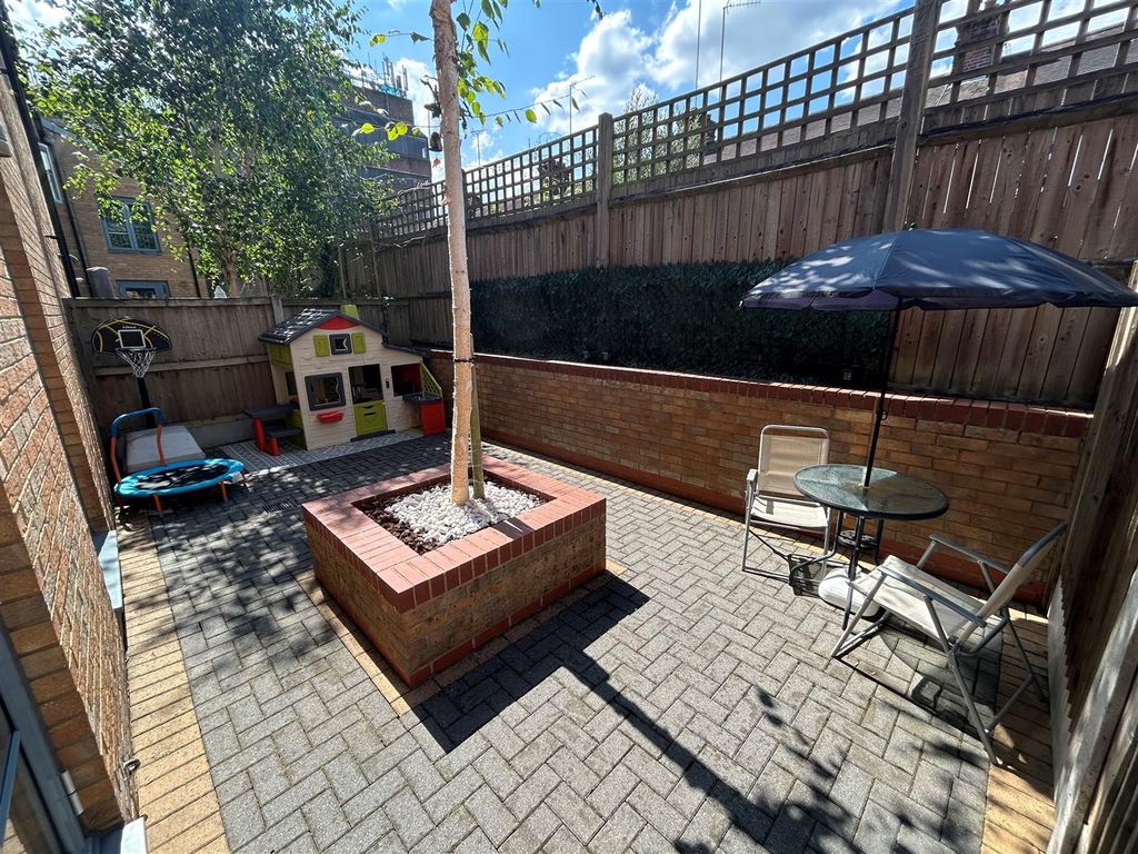 Property photo 1 of 11 Rear Garden