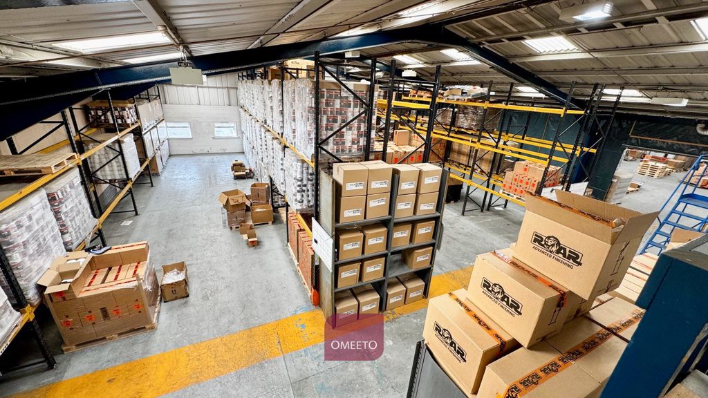 Property photo 3 of 8 Warehouse To Let