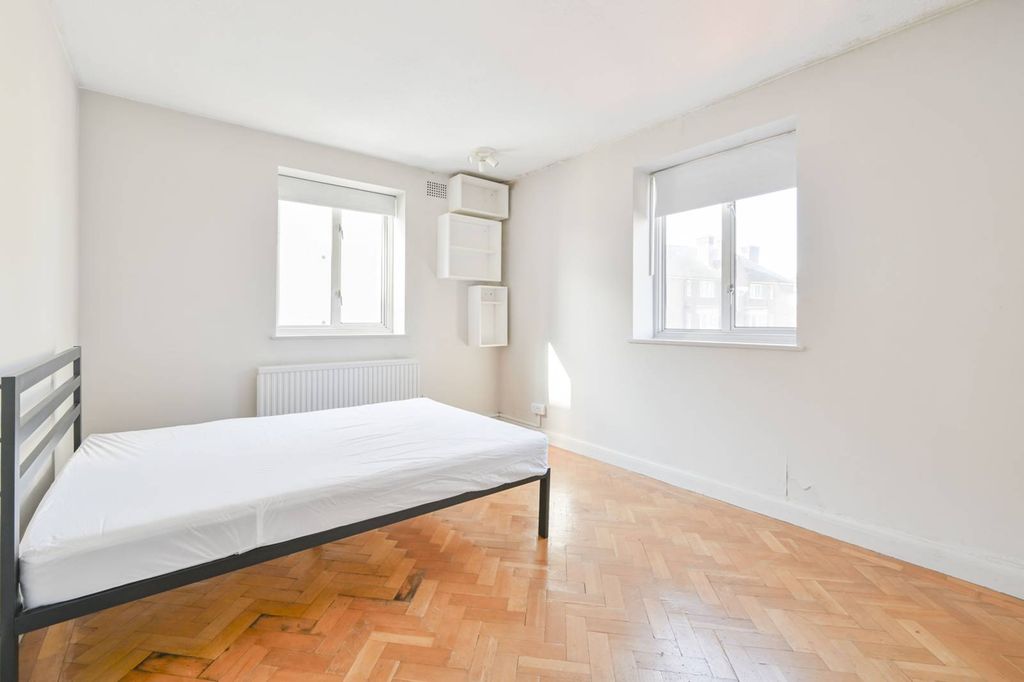 Property photo 3 of 5