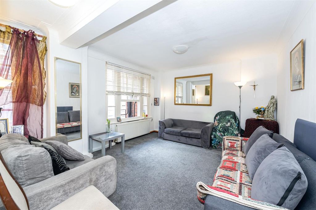 Property photo 1 of 11 Reception Room