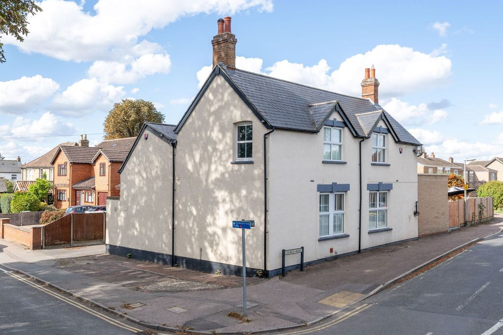 Property photo 1 of 39