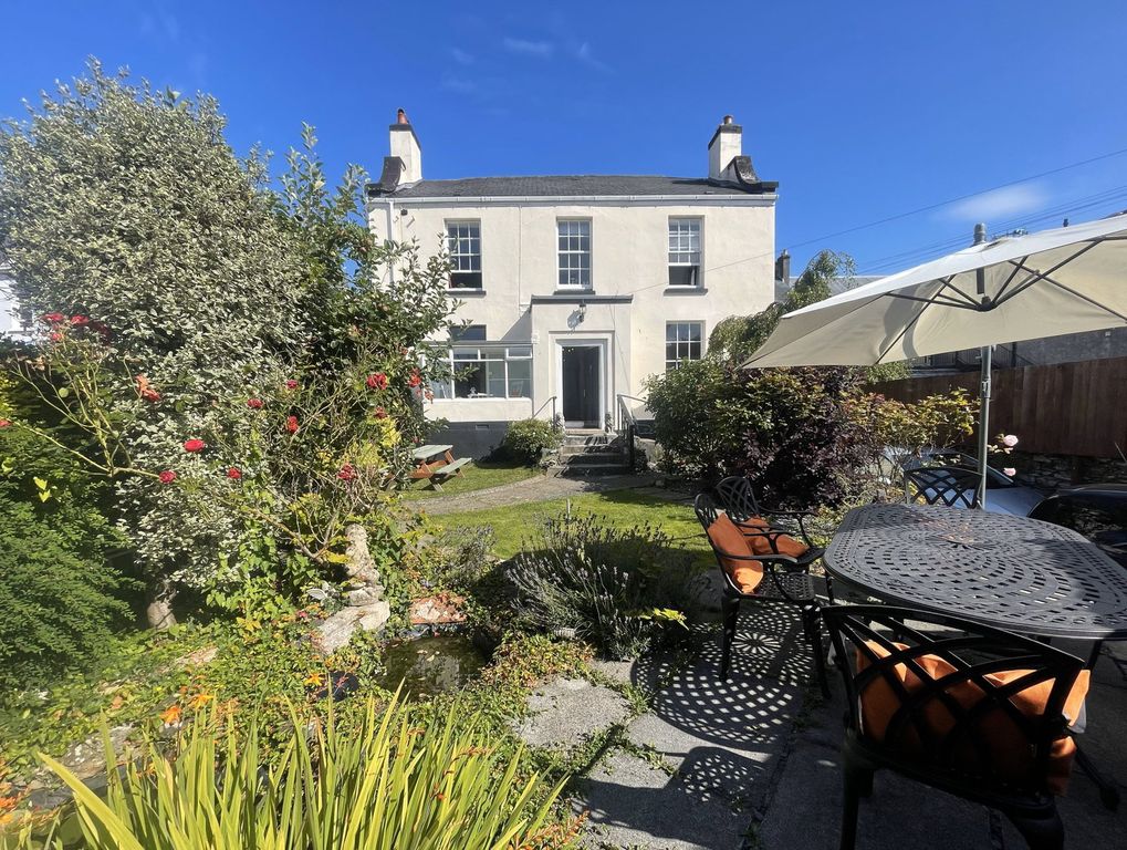 Property photo 1 of 25