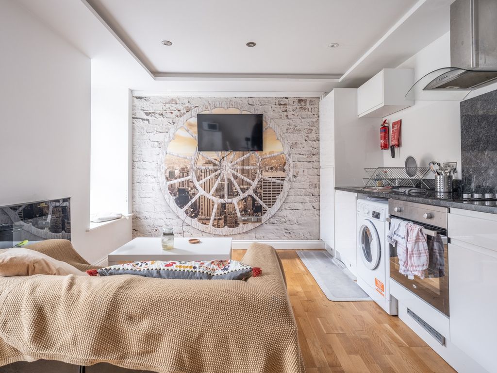 Property photo 1 of 6 4774850