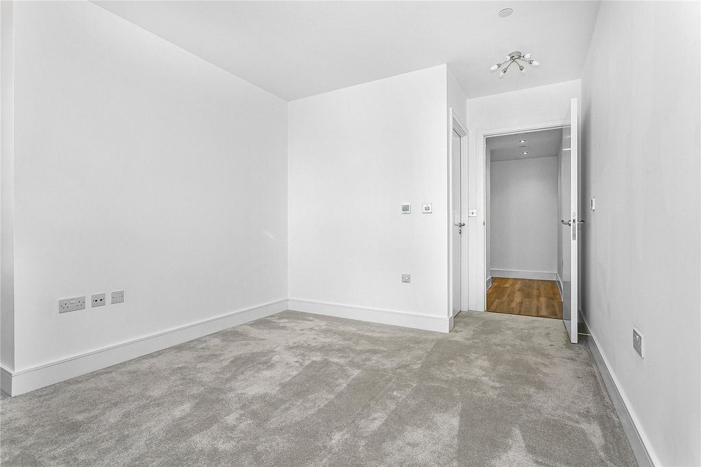Property photo 2 of 15 Picture No. 04