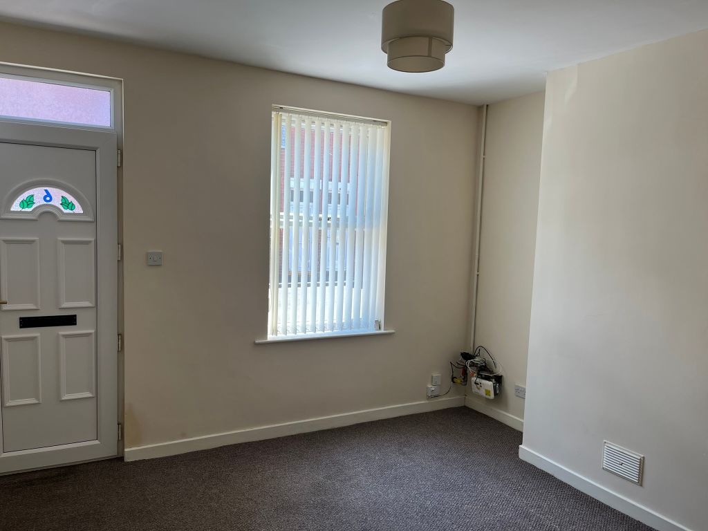 Property photo 2 of 12 Living Room
