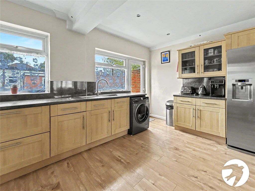 Property photo 3 of 30 Picture No. 10