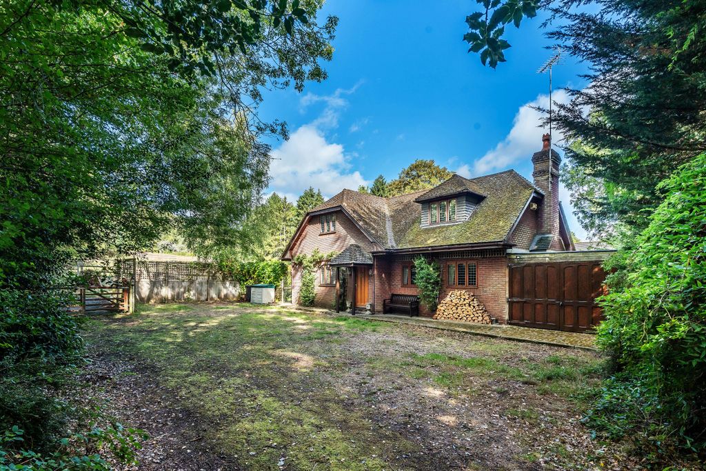 Property photo 1 of 61 18A-Kingswood-Way-46