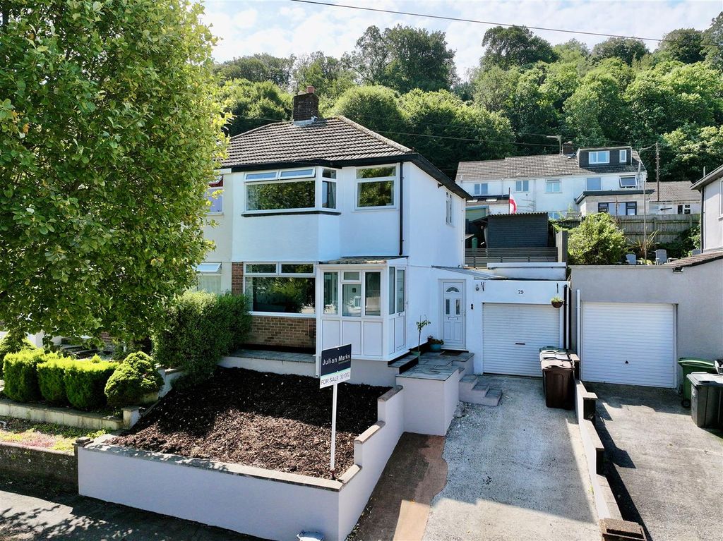 Property photo 1 of 22 Merafield Drive, Plympton, Plymouth Pl7 1Tp