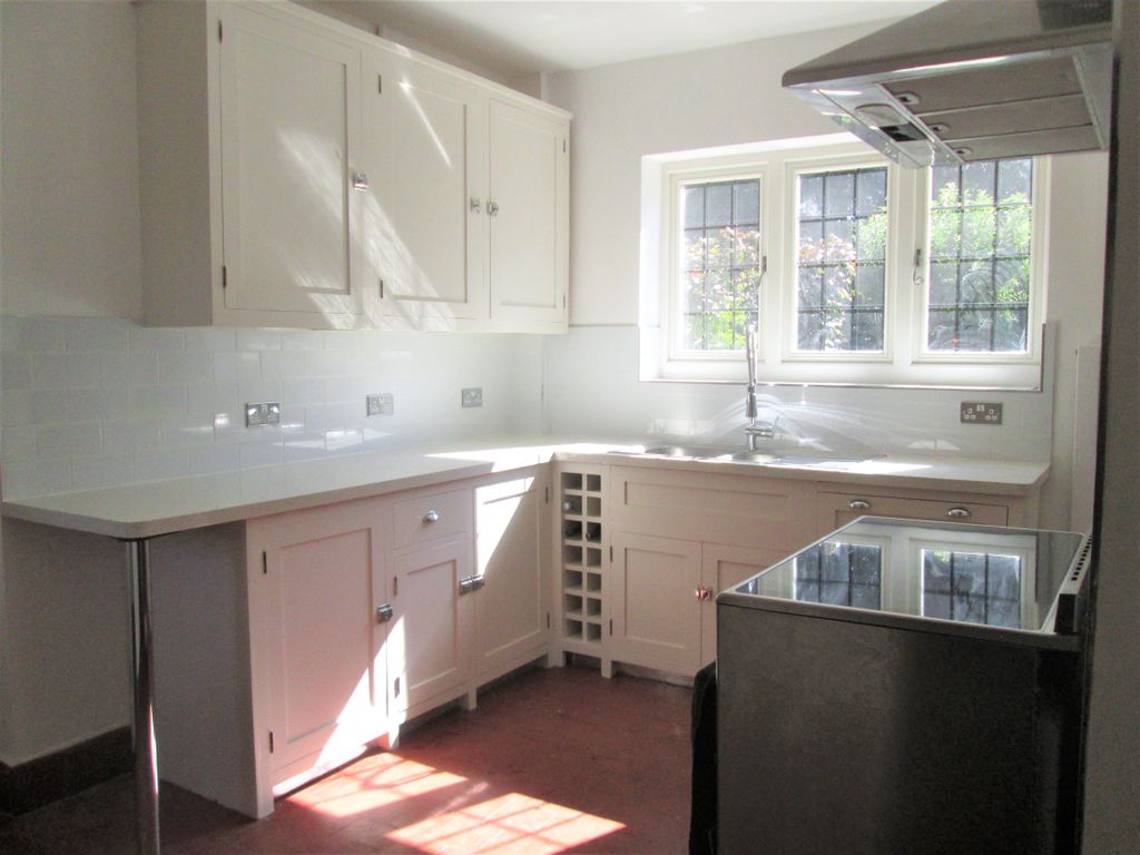 Property photo 3 of 46