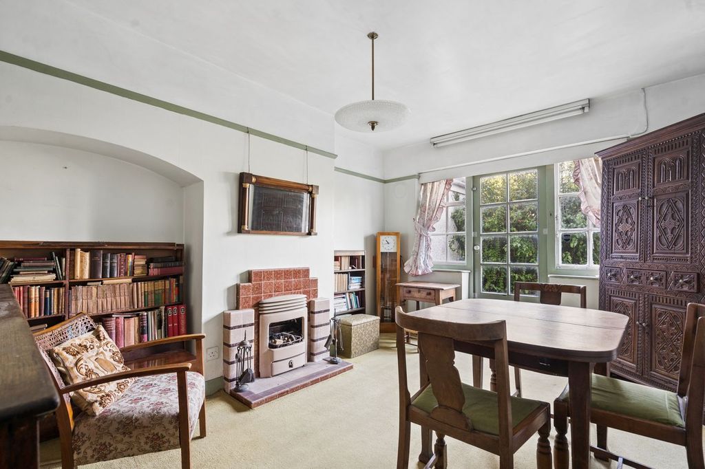 Property photo 3 of 15