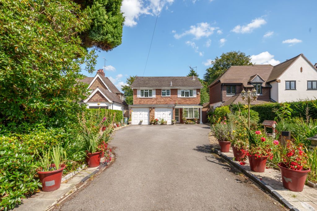 Property photo 1 of 17