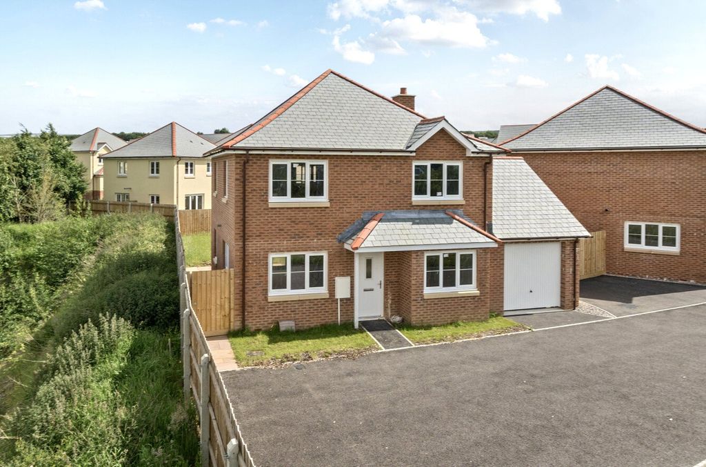Property photo 1 of 16 External