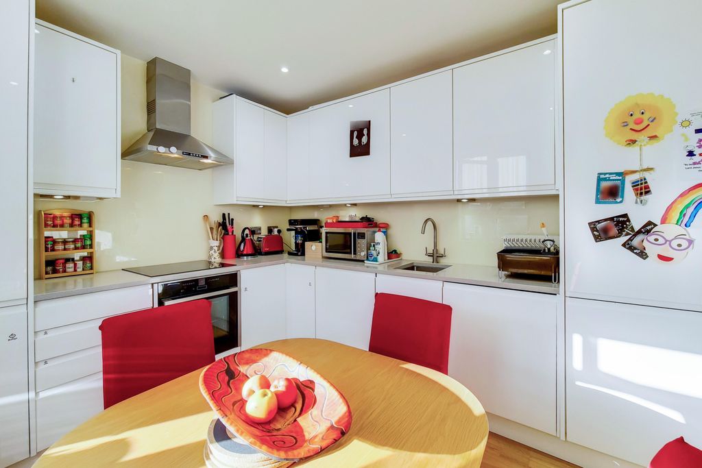 Property photo 2 of 18 Photo 1