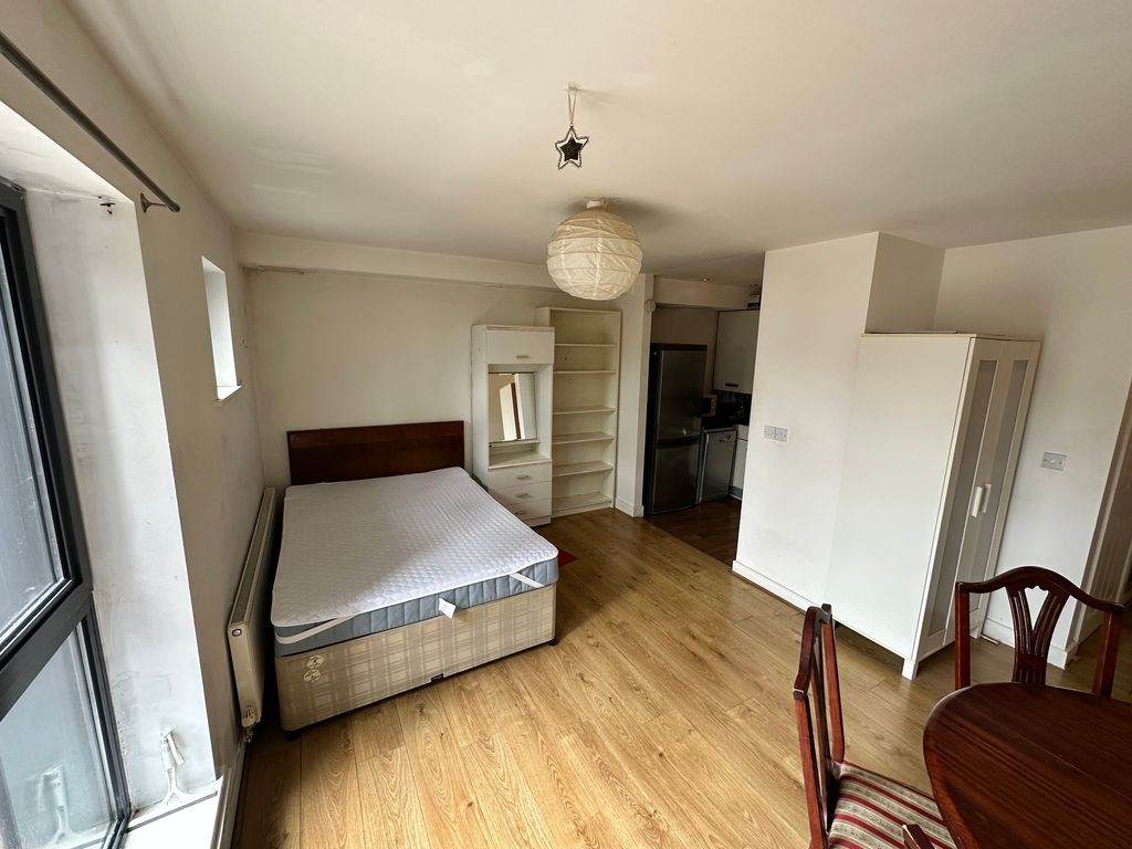 Property photo 3 of 5