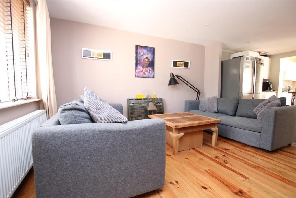 Property photo 2 of 11 136649_34157070_Img_01_0000.Jpeg