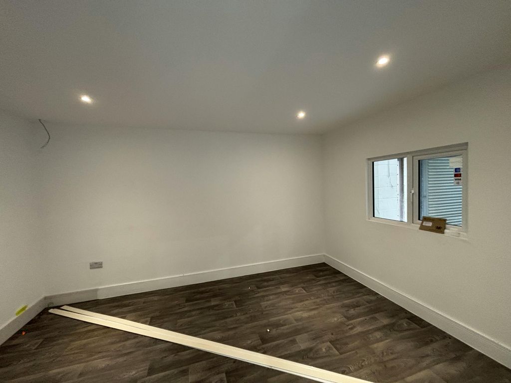 Property photo 3 of 9 Img_6953.Jpeg