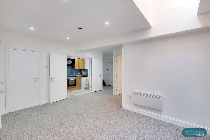 Property photo 1 of 6 Photo 5