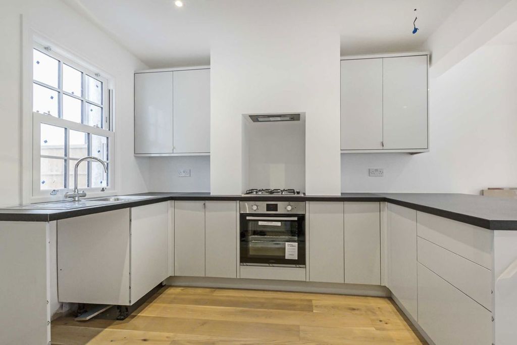 Property photo 2 of 4