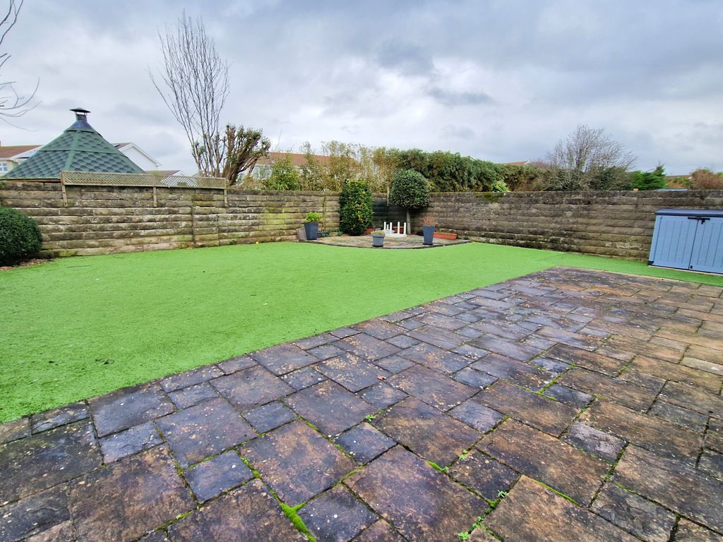 Property photo 2 of 26