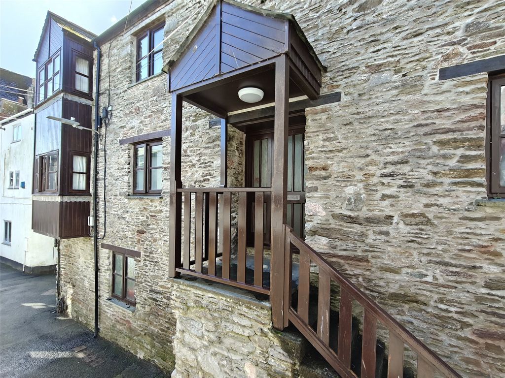 Property photo 1 of 9 Quay House