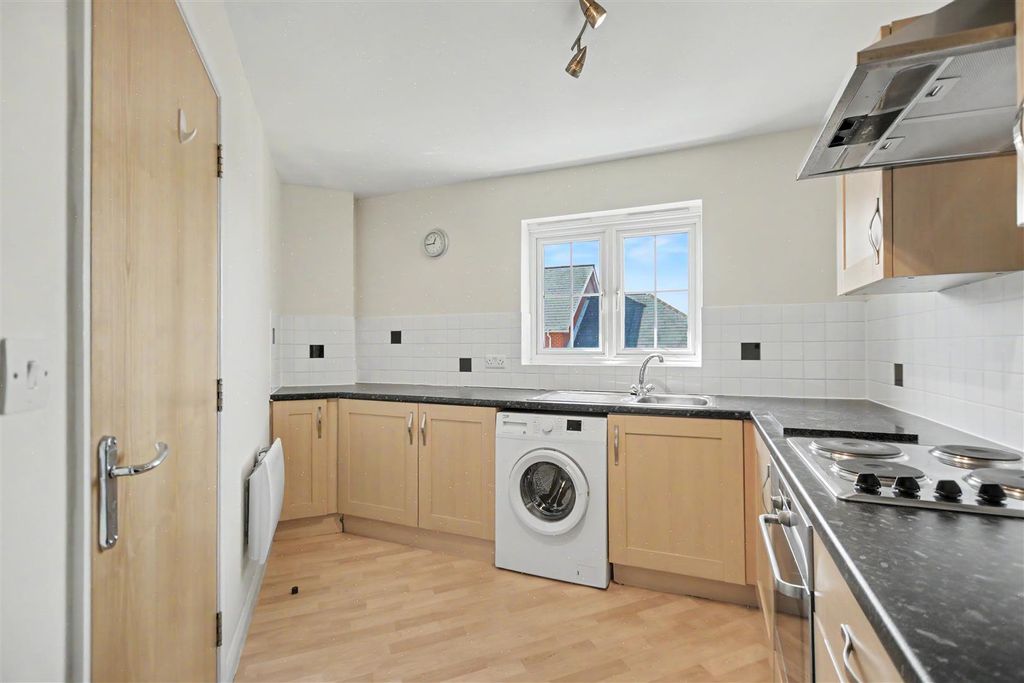 Property photo 3 of 14 Kitchen_1.Jpeg