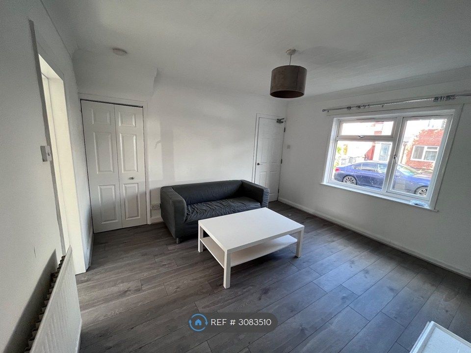 Property photo 3 of 13