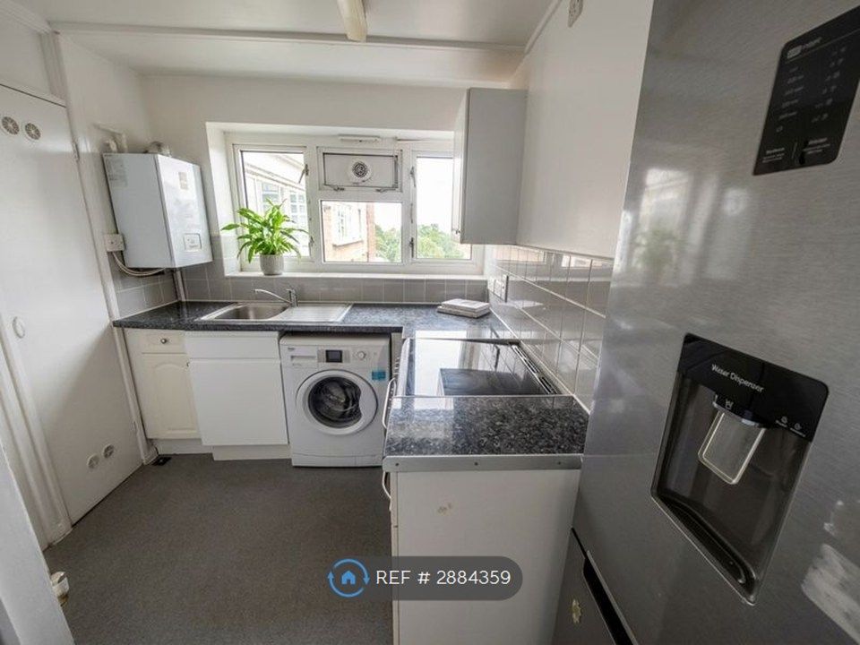 Property photo 2 of 13 Separate Kitchen